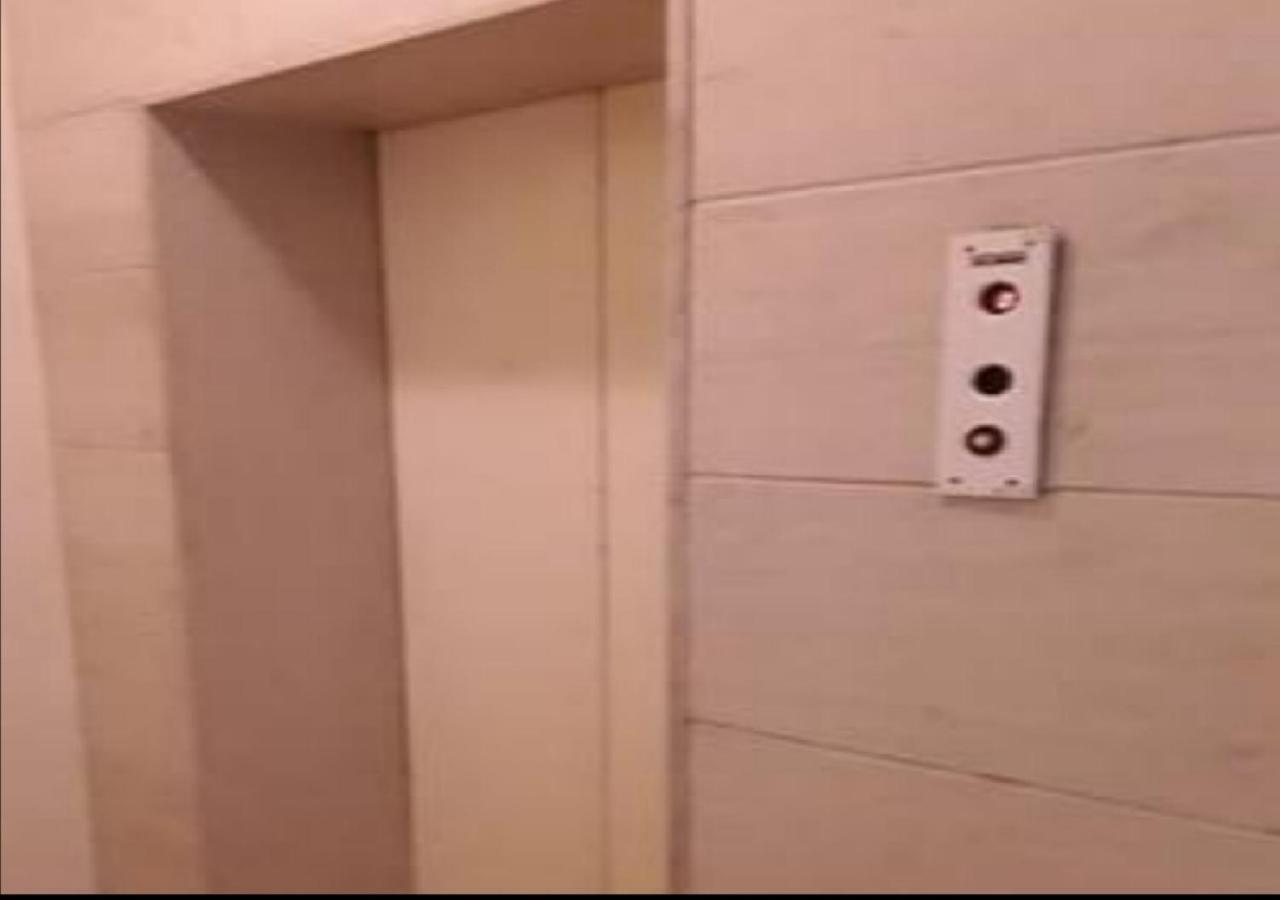 Hotel House In The Center Of Piraeus Next To The Port And The Metro!! Extérieur photo